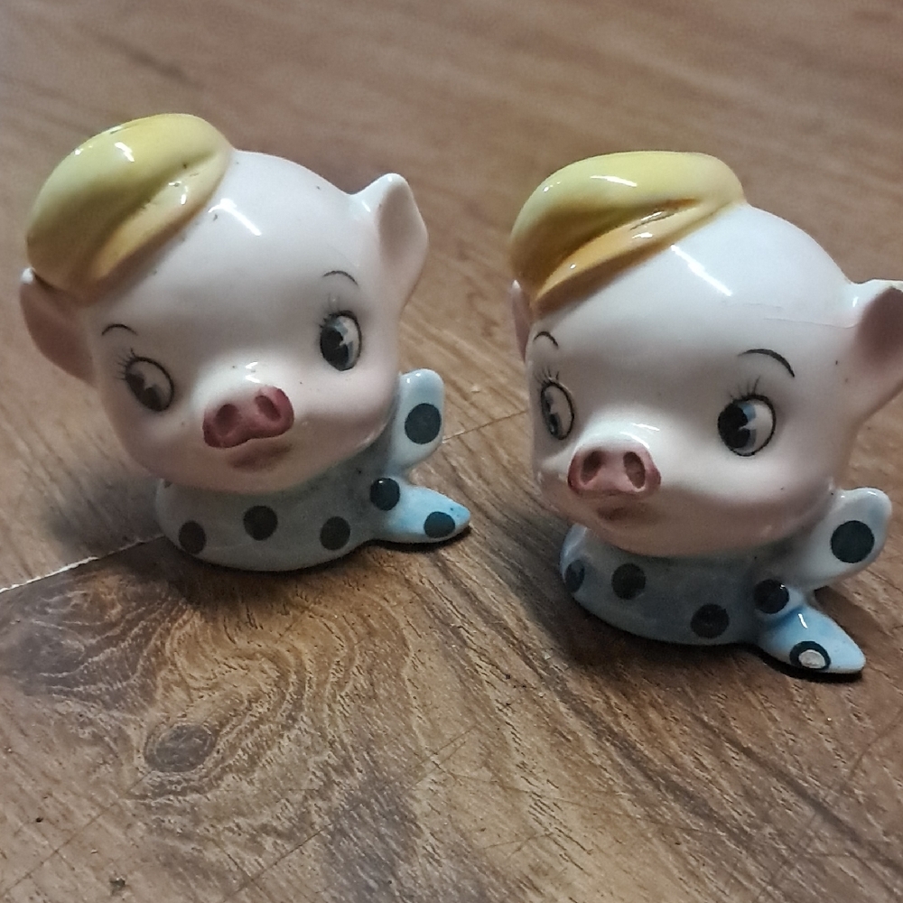 Vintage Pig Salt and Pepper Shakers